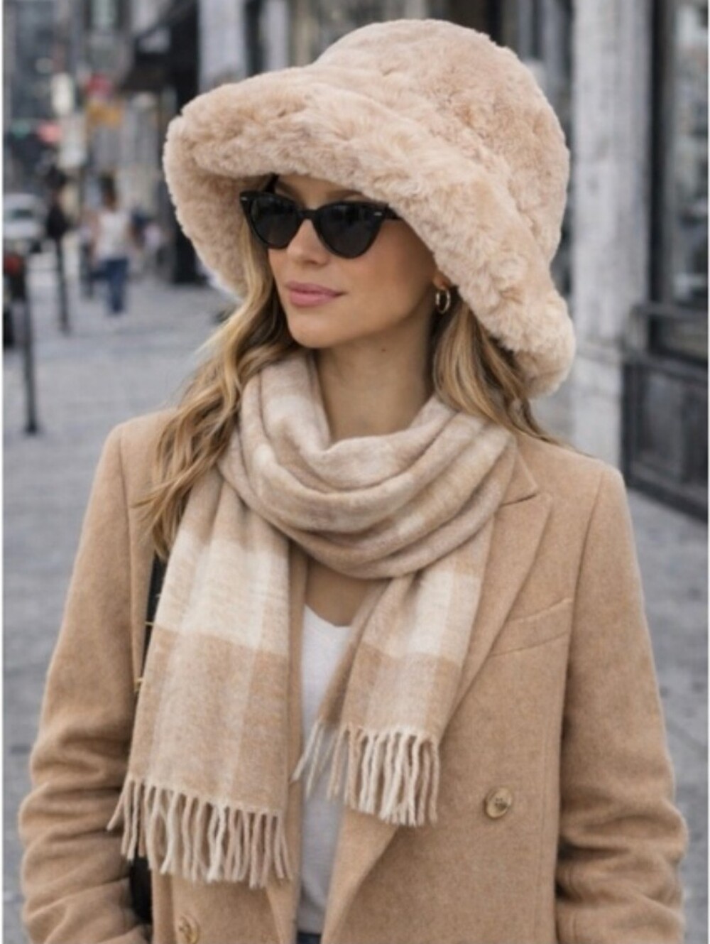 NWT House of Harlow 1960 Cream Faux Fur Bucket Hat OS
